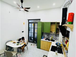 Bán nhà phố thi sách q.hbtnhà đẹp20m ra phố  cạnh trường lê ngọc hân
33m25tầng 7.9 tỷ (có tl)