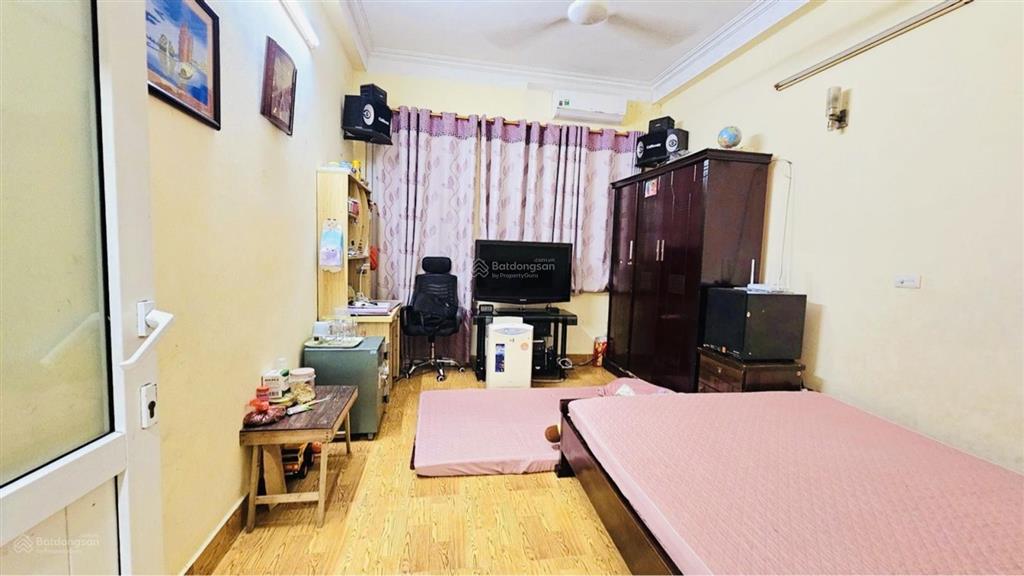 Bán nhà phố trần khát chân q. hbtô tô đỗ cửa  kinh doanh tấp nập 28m2  5 tầng mt 3.9m 6.1 tỷ