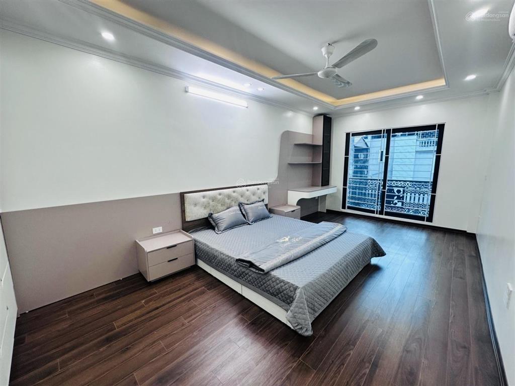 Một nhà ra phốphố lương yênq.hbt  nhà mới 6 tầng thang máy full nội thất 55m2  nhỉnh 13 tỷ