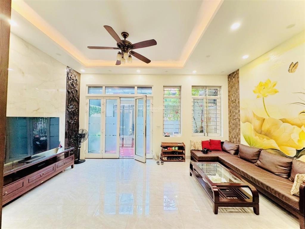 Bán nhà phân lô lạc trung q. hbt  ngõ to như phố  nhà hai mặt ngõ 78m2  mt 5m  23 tỷ (có tl)