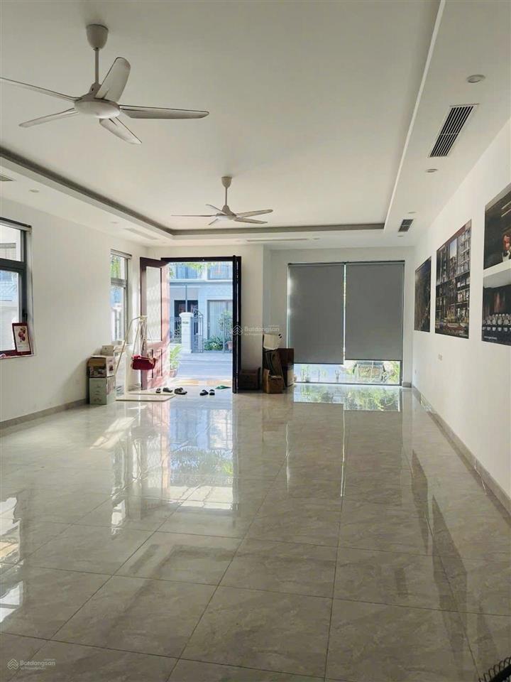 Bán nhà phân lô ngõ 523 minh khai  ngõ to như phốkd văn phòng ở vip 83m2  mt 5m  23 tỷ (có tl)