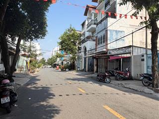 Nhà khu vip đường số 12m  quận 7 6 tầng  7 phòng thang máy gara ô tô nhà thông minh