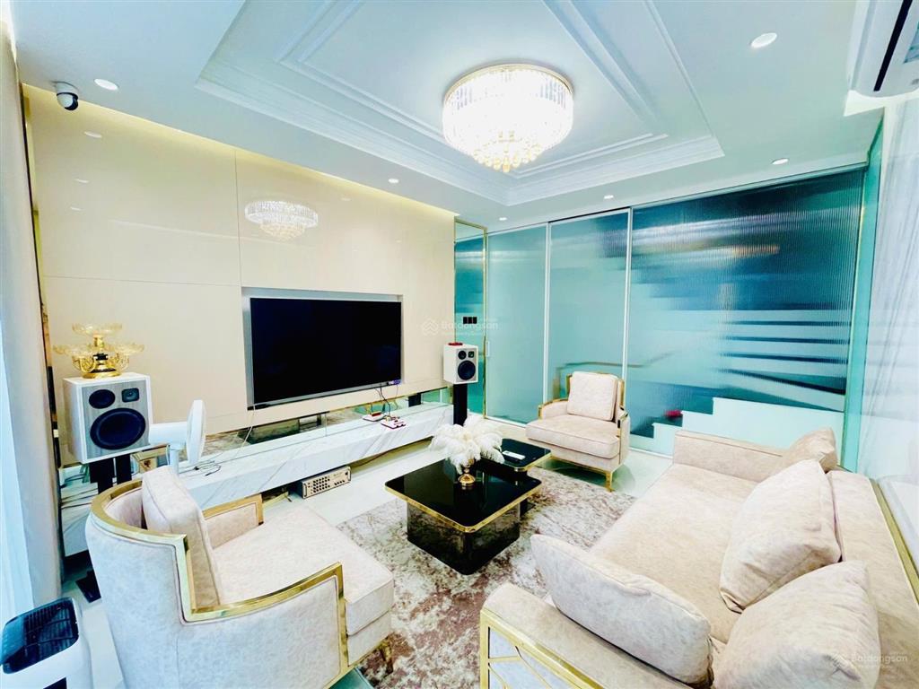 Nhà khu vip đường số 12m  quận 7 6 tầng  7 phòng thang máy gara ô tô nhà thông minh