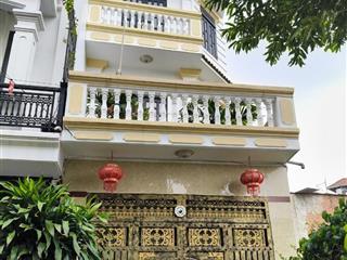 Dưới 6 tỷ  3 tầng  ngang 4m nở hậu  nguyễn ảnh thủ  q12