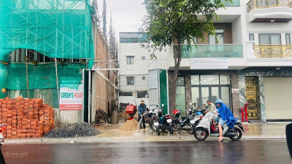Chính chủ bán lô 100m mt thích quảng đức hướng đông mát mẻ, sạch đẹp giá tốt khu vực, 0902 802 ***
