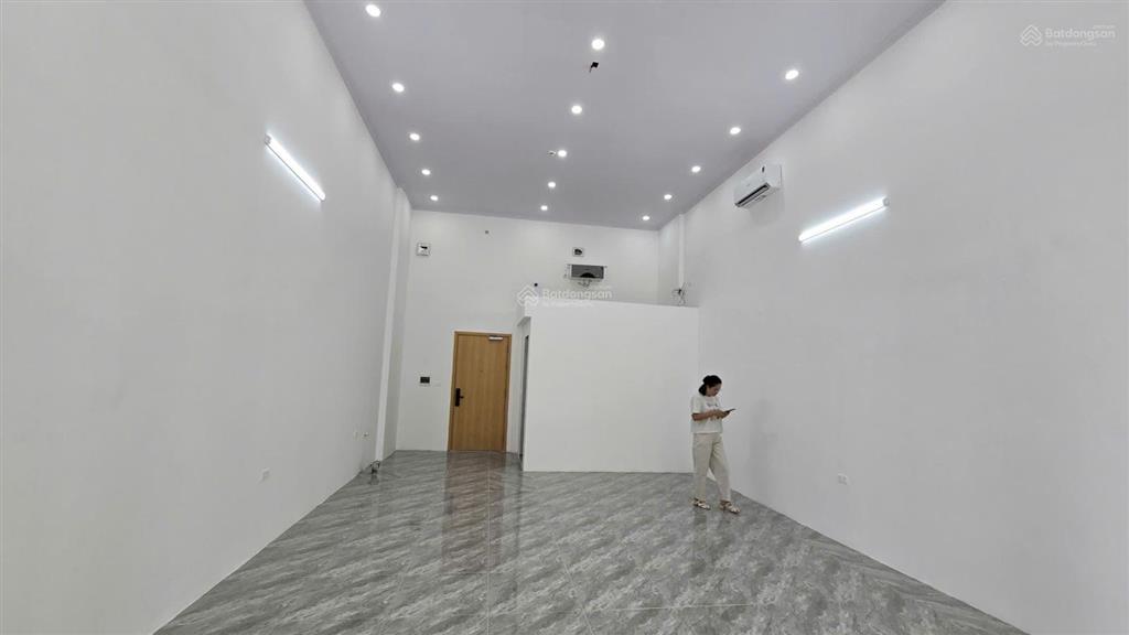 Chính chủ cần cho thuê căn shop khối đế tòa a1