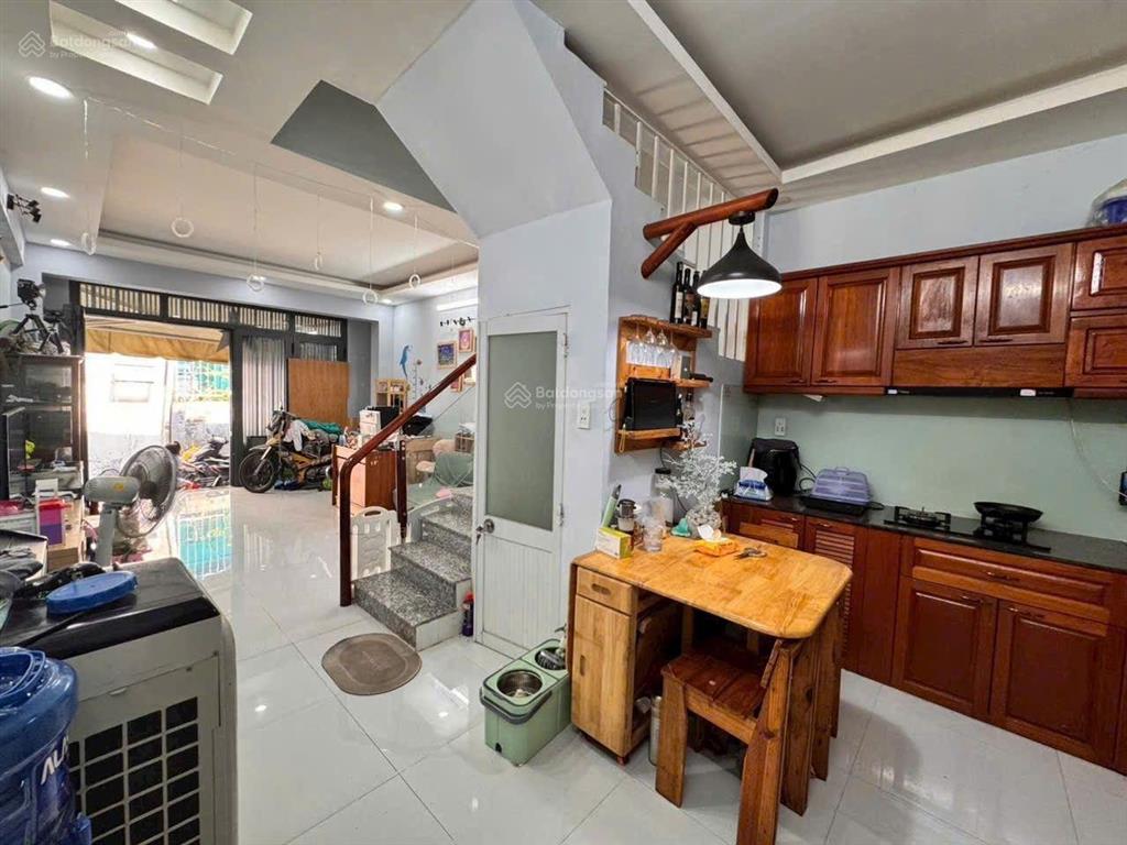 Nhà đẹp ở ngay! bán nhà phan văn trị, bình thạnh, 2 tầng, 4x9m, sổ vuông, chỉ 5.3 tỷ