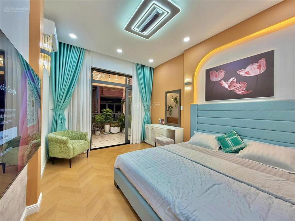 Nhà phú nhuận gần phan xích long  2 mặt hẻm thoáng, (4.5*11) 50m2, nở hậu, 4 tầng, giá dưới 8 tỷ