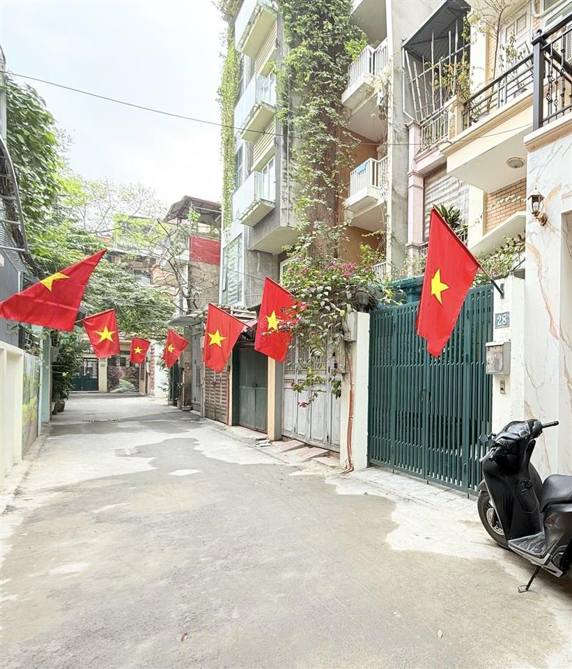 Nhà tt đống đa  ôtô đỗ cửa  dt 84m2  6 tầng, gần đường lớn phan văn trị sắp mở. 2x tỷ