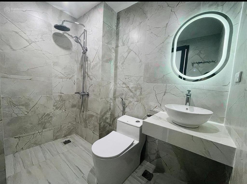 Bán ccmn kinh doanh tốt s 150m2  7tầng 1 tum  24phòng khép kín đường ô tô tránh . giá ~ 59 tỷ