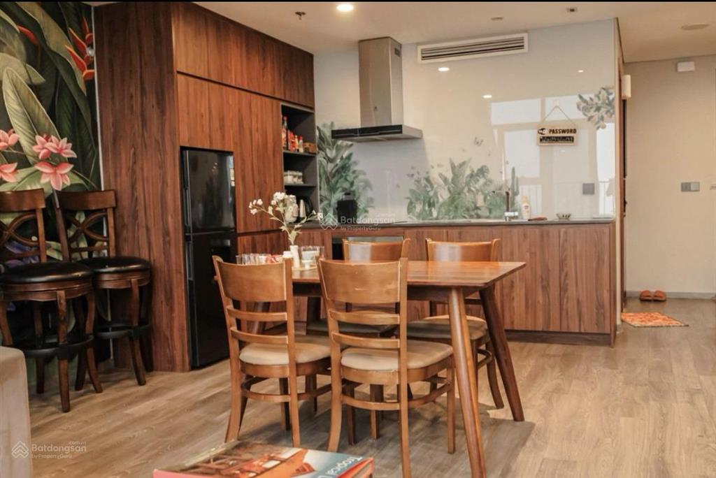Chung cư view hồ tây 76m sử dụng. giá 10.2 tỷ