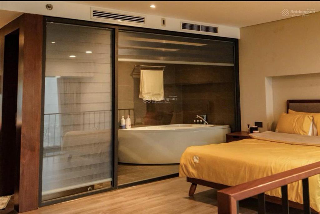 Chung cư view hồ tây 76m sử dụng. giá 10.2 tỷ