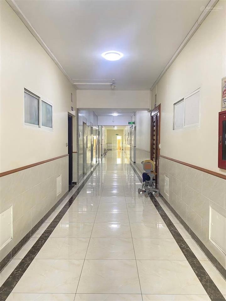 Chung cư view hồ tây 76m sử dụng. giá 10.2 tỷ