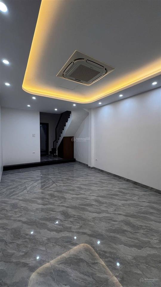 Nhà trung tâm ba đình  3 thoáng. dt 45m2 / 5 tầng tm / 13.8 tỷ