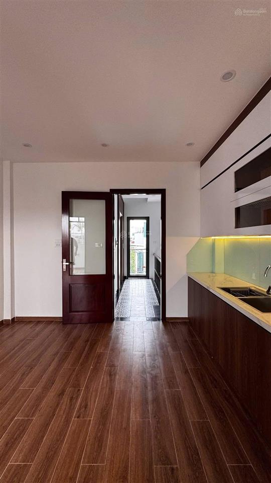 Nhà trung tâm ba đình  3 thoáng. dt 45m2 / 5 tầng tm / 13.8 tỷ