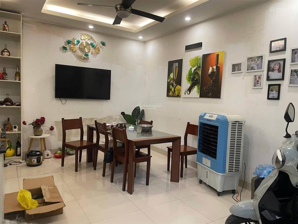 Nhà phân lô quân đội  lô góc  ô tô qua cửa. dt 48/55m² / 4 tầng / 17,9 tỷ