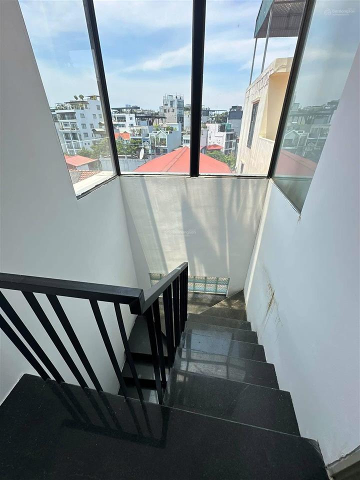 Nhà phố yên phụ  view hồ tây, tp ven sông. dt 85m2  8 tầng  40.5 tỷ
