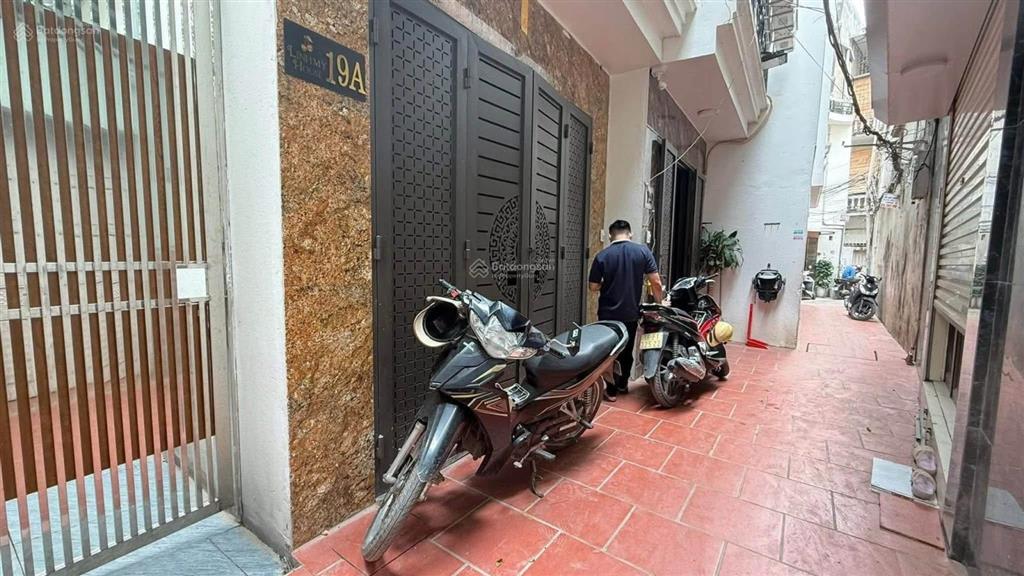 Bán đất vàng ba đình tặng nhà 2 tầng cũ. dt 44m2/ 8.81tỷ