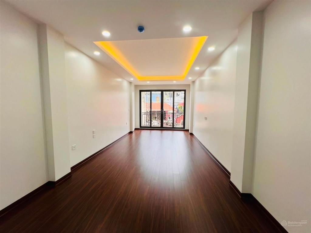 Nhà đường giải phóng, dt 85m2  6 tầng  26 tỷ đã giảm sâu