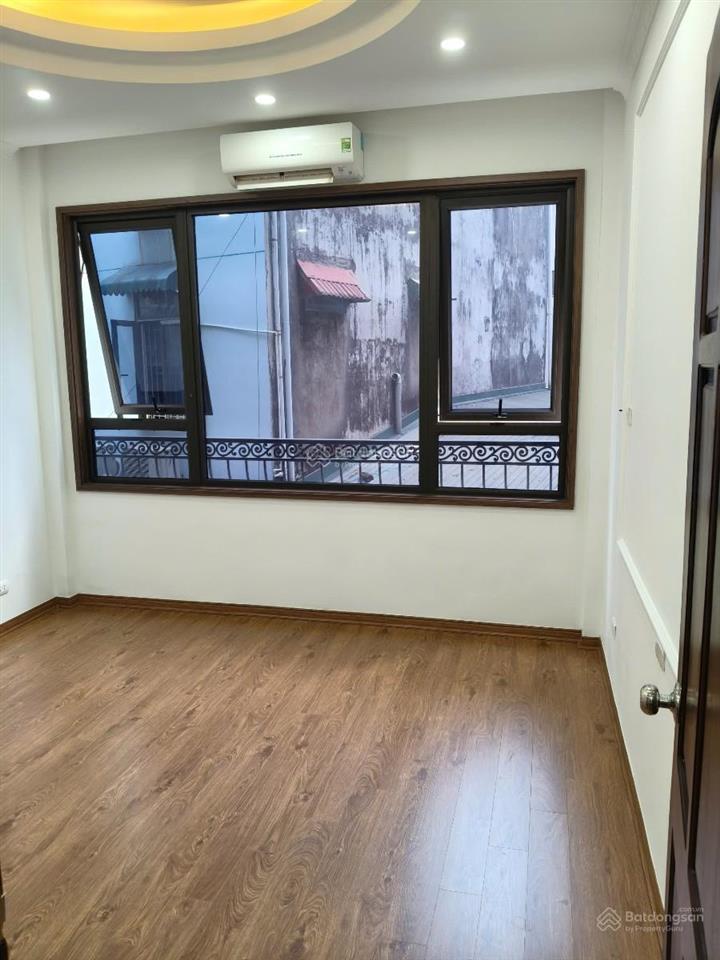 Nhà phường quan hoa  40m2  4 tầng  13 tỷ