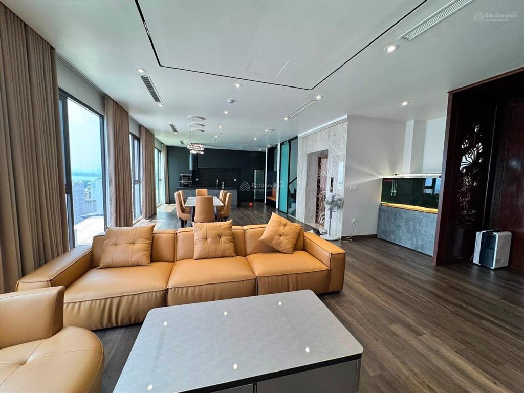 Nhà dòng tiền  view hồ tây  dt 136m2 / 8 tầng / 45 tỷ