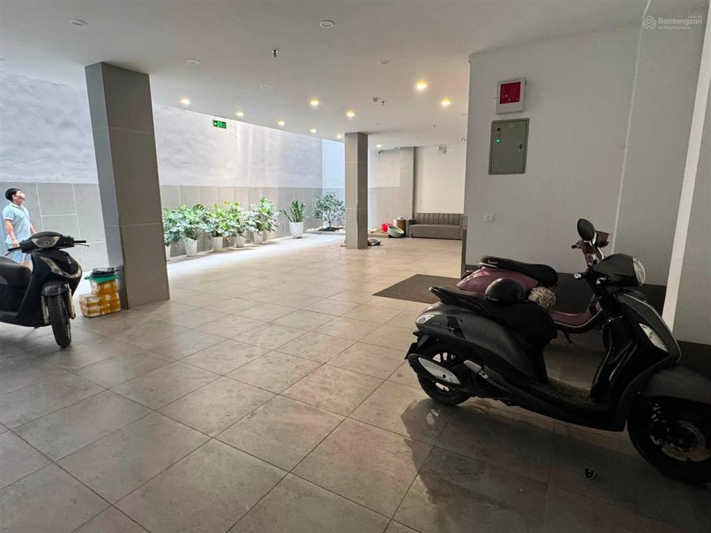 Nhà dòng tiền  view hồ tây  dt 136m2 / 8 tầng / 45 tỷ