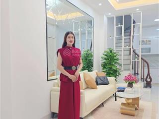 Nhà trung tâm đống đa  design tinh tế, thân thiện  dt 33m2 / 4 tầng / 7,25 tỷ
