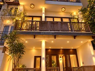 Nhà mặt phố vào nhà hát opera hồ tây. dt 117m2  7 tầng  giá 115 tỷ