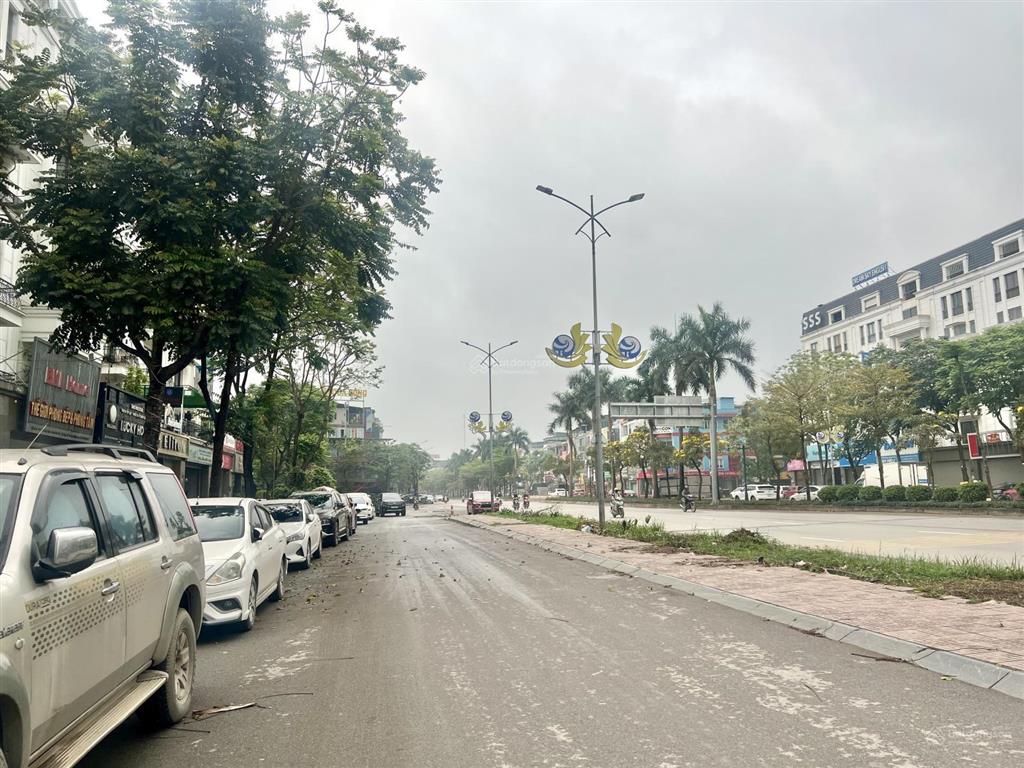 Cho thuê shophouse văn phú mặt đường văn khê, 165m2 x 7t, mt 20m. lô góc nhận diện thương hiệu tốt