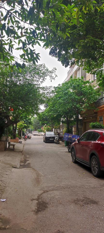 Bán gấp liền kề kđt văn khê 83m2 vỉa hè ô tô tránh chỉ hơn 19 tỷ