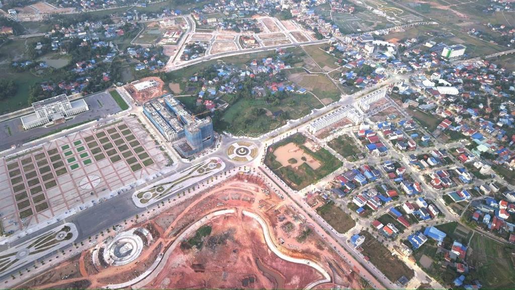 Lô góc 3 mặt tiền. vườn hoa. thuộc khu vip hành chính mới phổ yên