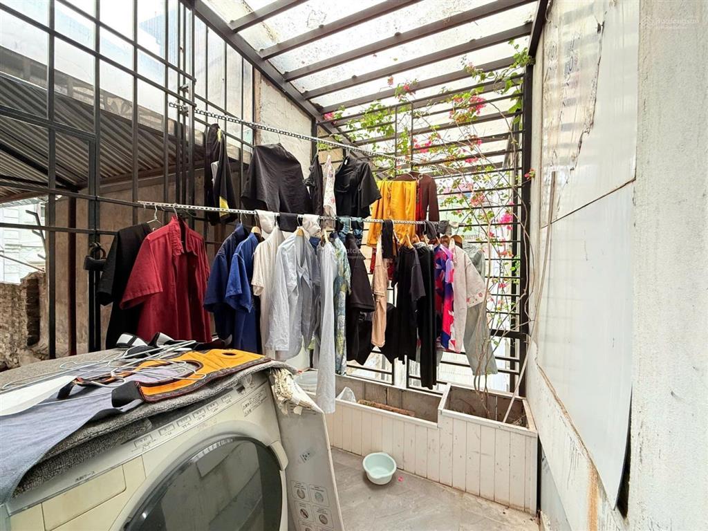 Hoàng văn thái  thanh xuân 64m2 4 tầng, gần phố, ngõ thông, ô tô 20m, tiện ích đầy đủ