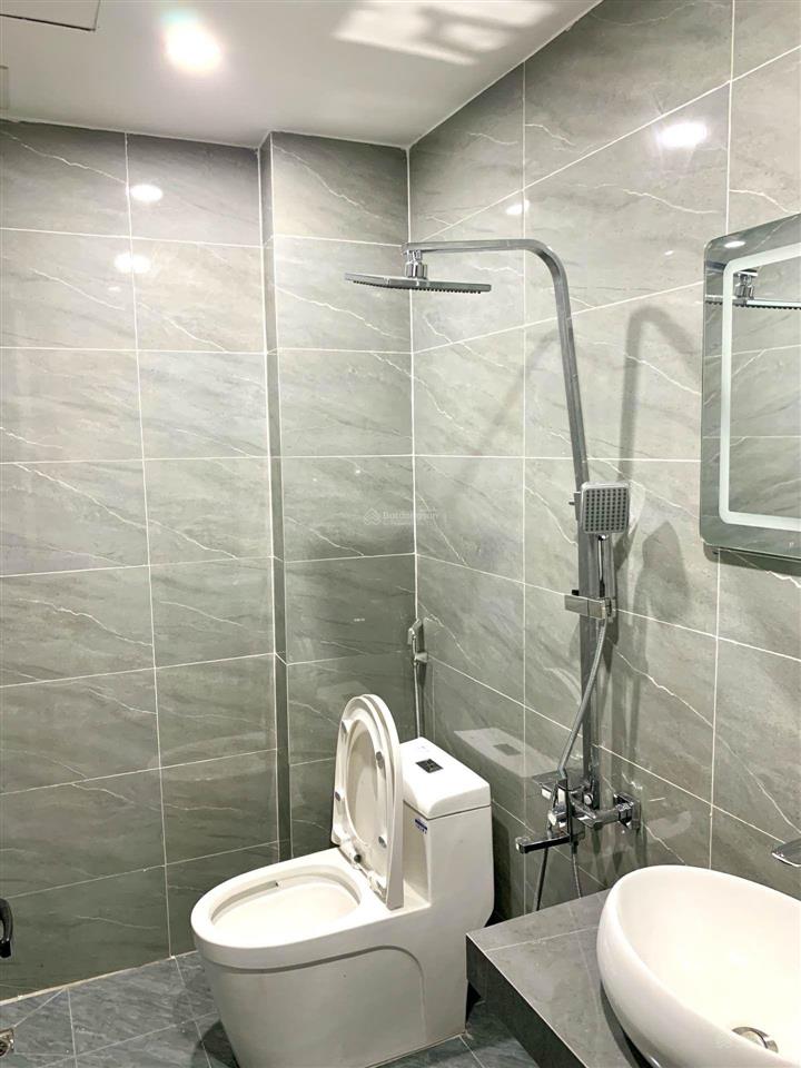 20m ra phố, ô tô đỗ cửa, nhà mới king koong,tiện ích bạt ngàn .định cộng thượng /hm 38m2 5 tầng.