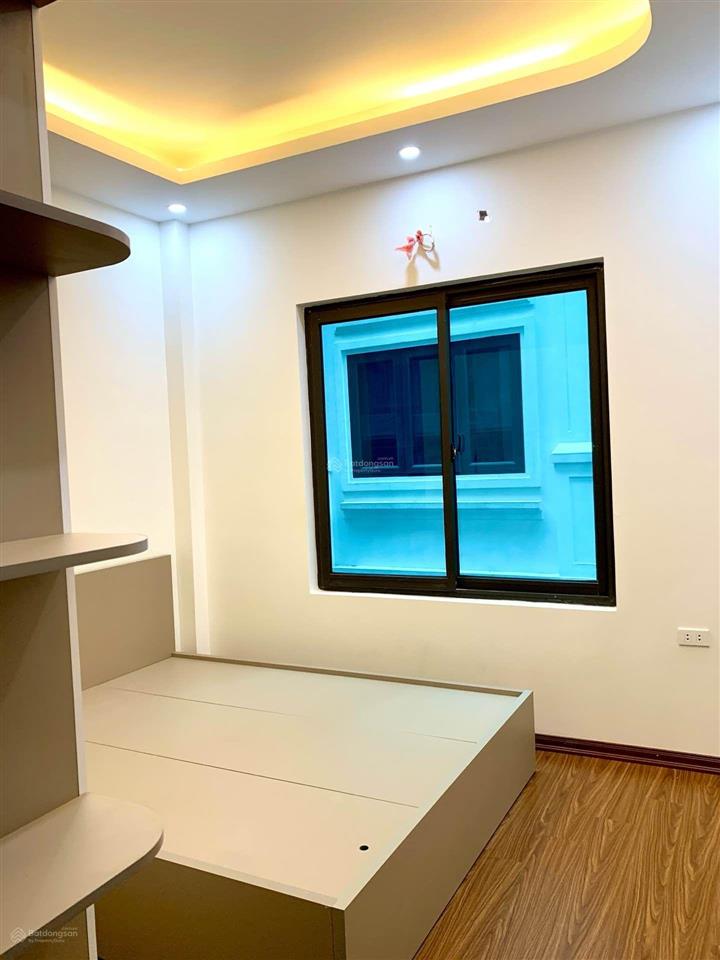 20m ra phố, ô tô đỗ cửa, nhà mới king koong,tiện ích bạt ngàn .định cộng thượng /hm 38m2 5 tầng.