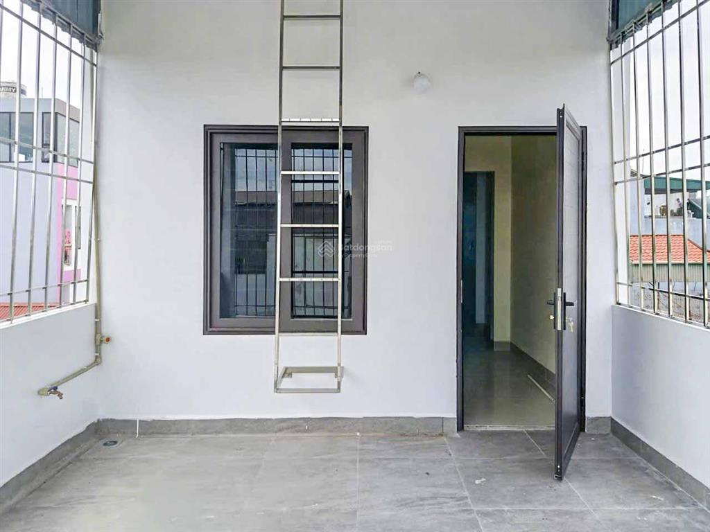 Cho thuê nhà 5 tầng mới xây cổ điển tứ hiệp thanh trì, vừa ở vừa văn phòng 50m2, chỉ 15 triệu/tháng