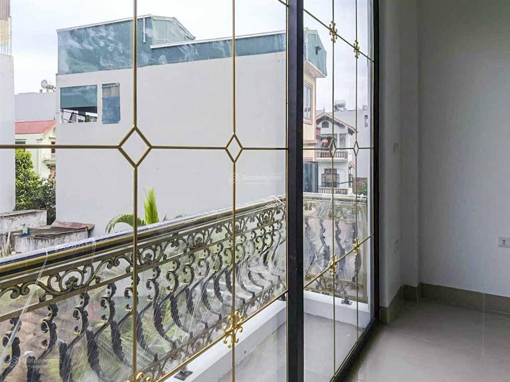 Cho thuê nhà 5 tầng mới xây cổ điển tứ hiệp thanh trì, vừa ở vừa văn phòng 50m2, chỉ 15 triệu/tháng