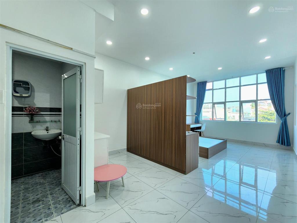 Căn hộ tách bếp cửa sổ view kính full nội thất ngay tân sơn nhì gần aeon tân phú