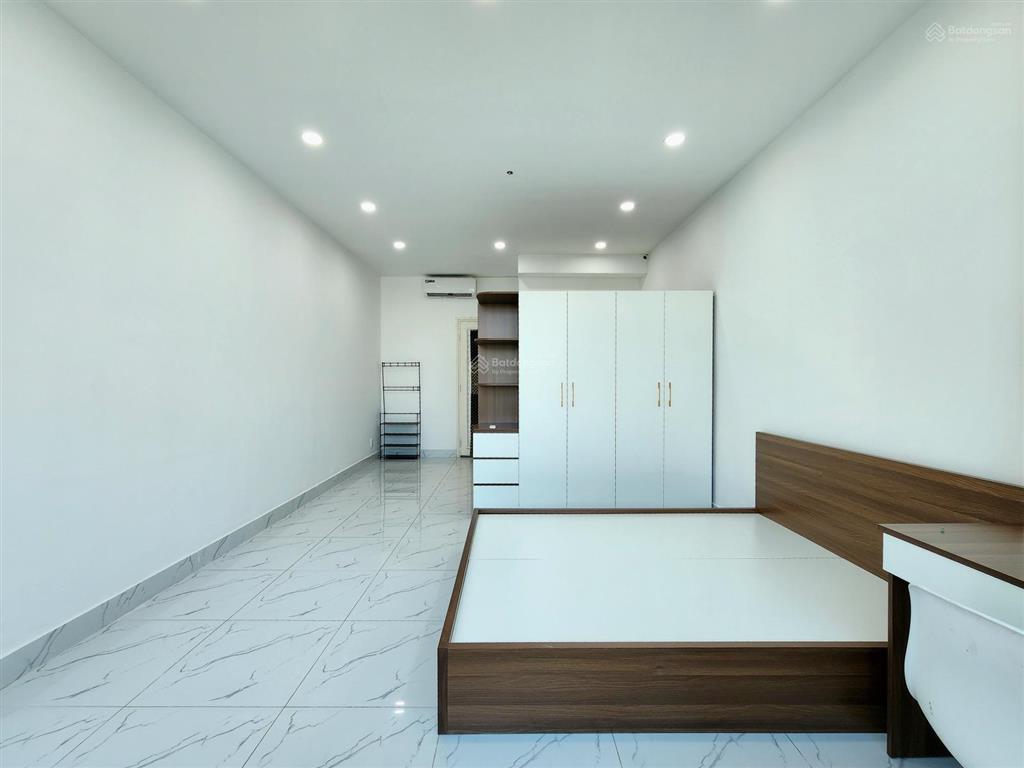 Căn hộ tách bếp cửa sổ view kính full nội thất ngay tân sơn nhì gần aeon tân phú