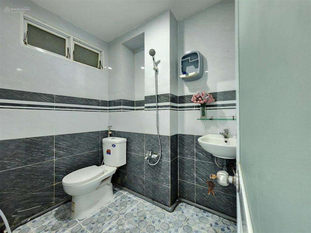 Căn hộ tách bếp cửa sổ view kính full nội thất ngay tân sơn nhì gần aeon tân phú