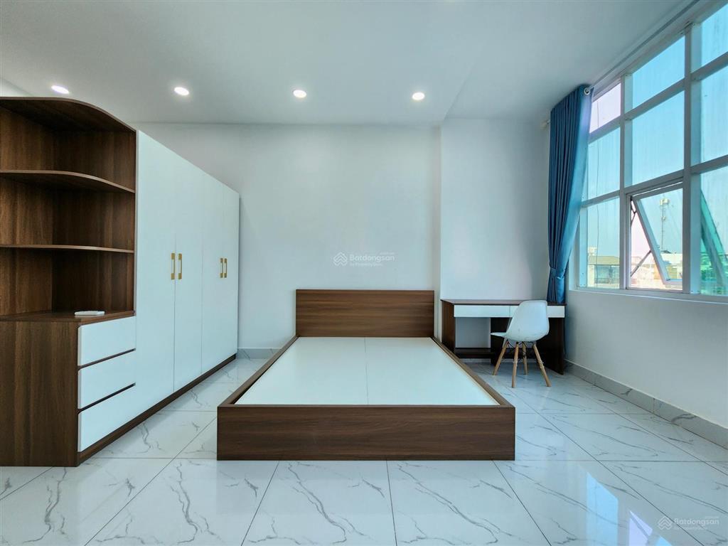 Căn hộ tách bếp cửa sổ view kính full nội thất ngay tân sơn nhì gần aeon tân phú