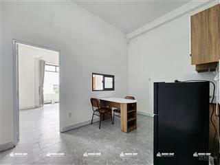 Căn hộ 1pn ban công full nội thất máy giặt riêng đối diện etown cộng hòa