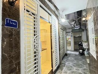 Chủ cần bán gấp nhà phố cát linh 4 tầng 22m, còn mới, full nội thất, sát phố trung tâm, chỉ 5.6 tỷ