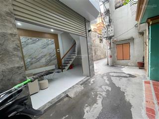 Chính chủ cần bán nhà giáp nhị 4 tầng mặt tiền 4m, gần phố, cách ô tô 10m, giá 4,65 tỷ