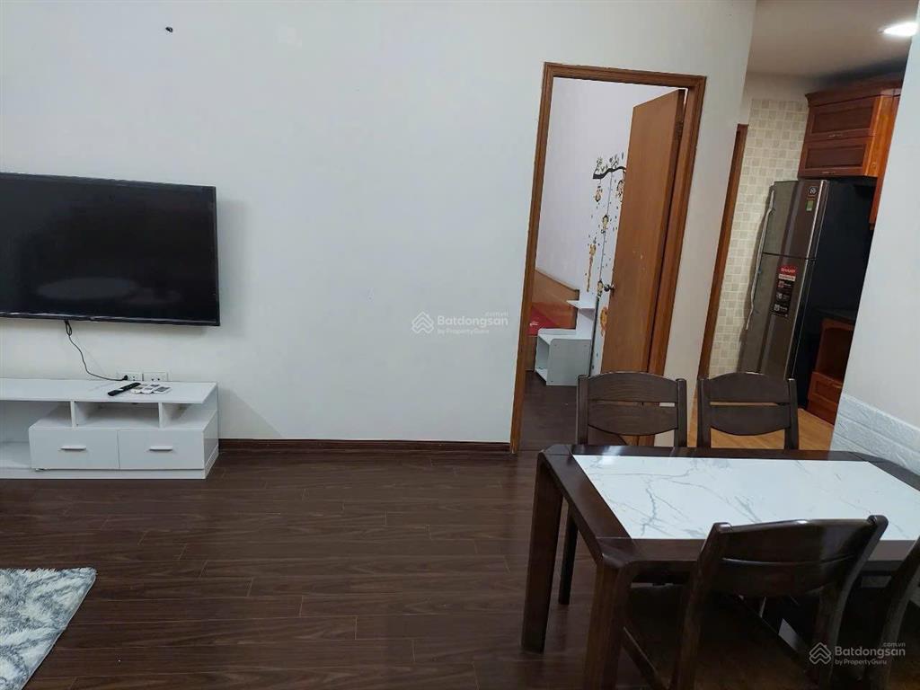 Chính chủ bán căn hộ toà 137 nguyễn ngọc vũ  80m 3 ngủ full đồ ở ngay  giá 6.3 tỷ.  0978 820 ***