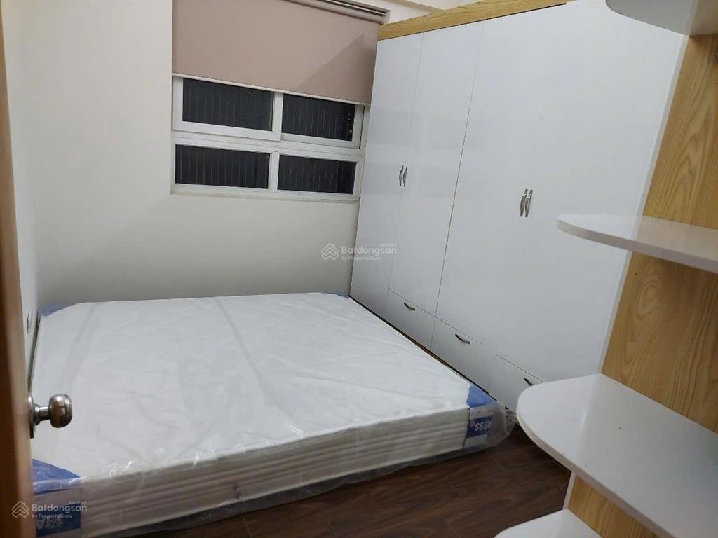 Chính chủ bán căn hộ toà 137 nguyễn ngọc vũ  80m 3 ngủ full đồ ở ngay  giá 6.3 tỷ.  0978 820 ***