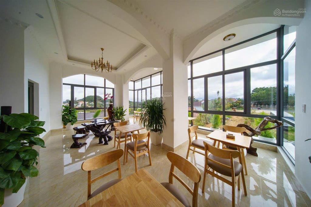 Bán khách sạn 36 phòng đường khe sanh  tp. đà lạt, view rất đẹp