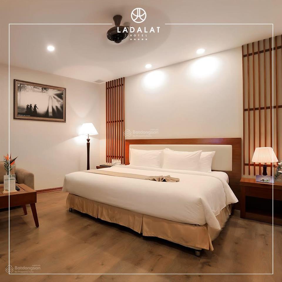 Bán tổ hợp biệt thự giá rẻ  view rừng thông rất đẹp  phường 3  tp. đà lạt giá tốt