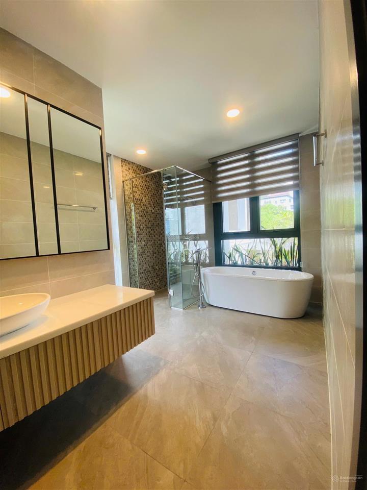 Bán tổ hợp biệt thự giá rẻ  view rừng thông rất đẹp  phường 3  tp. đà lạt giá tốt