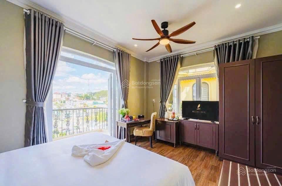 Gia đình cần bán khách sạn 45 phòng trung tâm tp. đà lạt  giá tốt