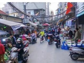 + nhà tại khu chợ khâm thiên, diện tích 20m, mặt tiền 3,4m, giá hơn 4tỷ xíu, căn góc sáng thoáng.